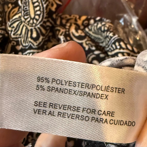 Carolyn Taylor v-neck 3/4 length sleeve black and tan blouse size small - Picture 5 of 5